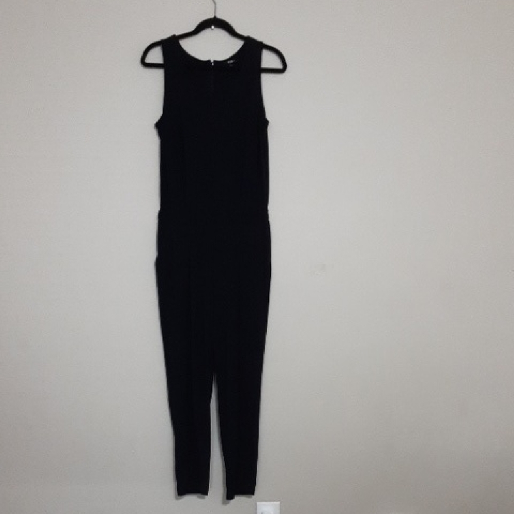 Uniglo Elegant Navy Jumpsuit Stretchy Soft Cozy L Vacation Casual Beach Y2k